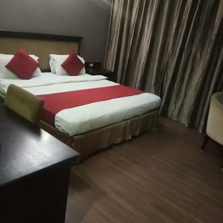 Hotel One Place Hyderabad Exterior photo